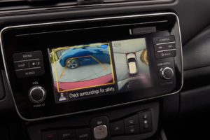 Інтер'єр Nissan Leaf 2018 — фото 8