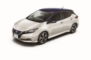 Електромобіль Nissan Leaf 2018 — колір black & silver