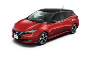 Електромобіль Nissan Leaf 2018 — колір black & red