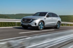 Екстер'єр Mercedes-Benz EQC — фото 9