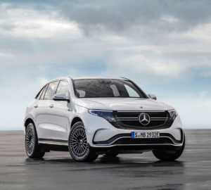 Екстер'єр Mercedes-Benz EQC — фото 12