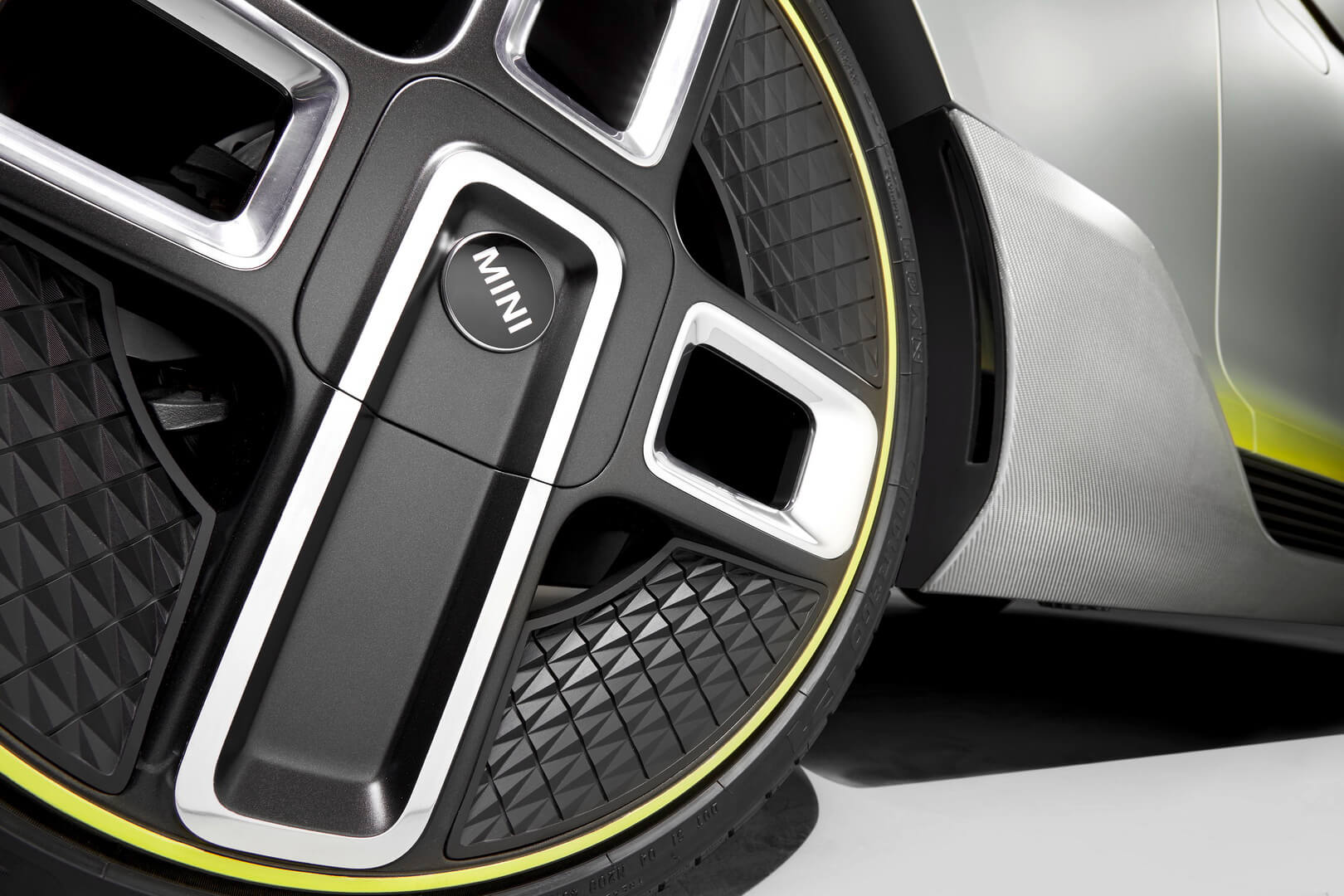 Дизайн коліс електричного Mini Дизайн коліс електричного Mini