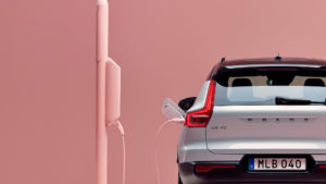 Електромобіль Volvo XC40 Recharge